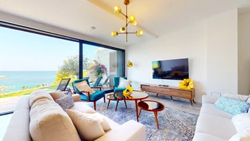 Seaside Retreat Villa with Infinity Pool in Primošten