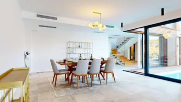 Seaside Retreat Villa with Infinity Pool in Primošten