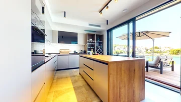 Seaside Retreat Villa with Infinity Pool in Primošten