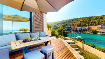 Seaside Retreat Villa with Infinity Pool in Primošten