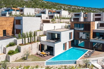 Seaside Retreat Villa with Infinity Pool in Primošten