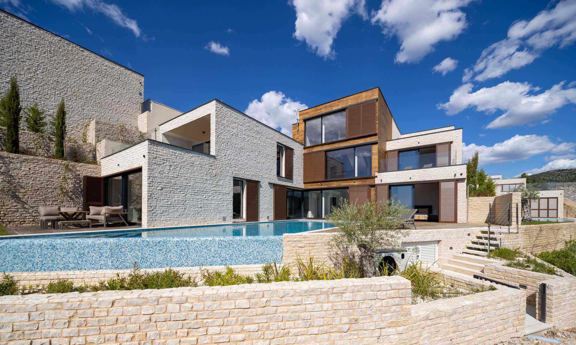 Villa Flora Mare II with Pool