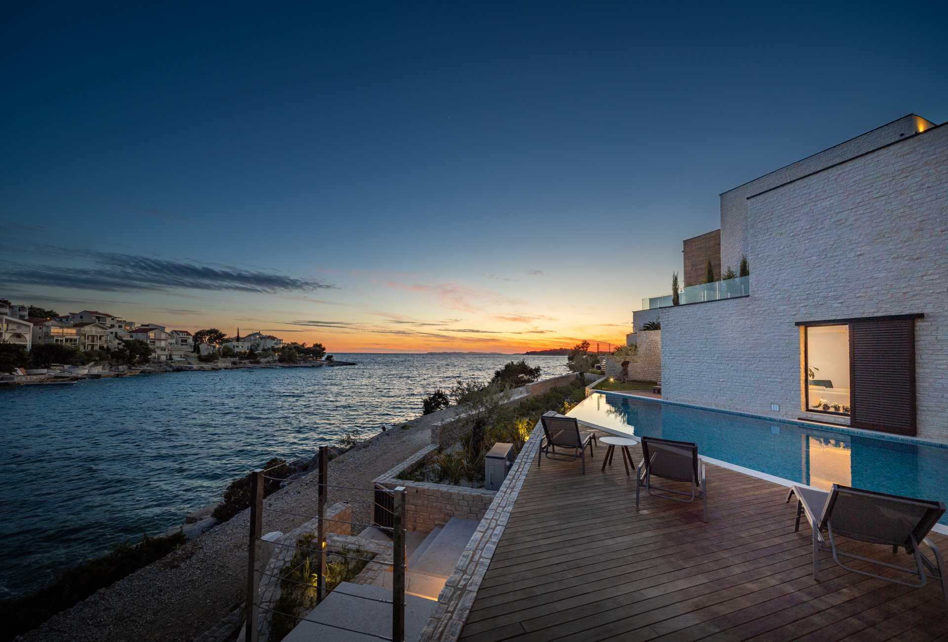 Villa Flora Mare II with Pool