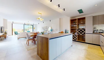 Beachfront Villa with Infinity Pool in Primošten