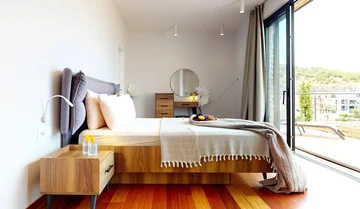 Beachfront Villa with Infinity Pool in Primošten