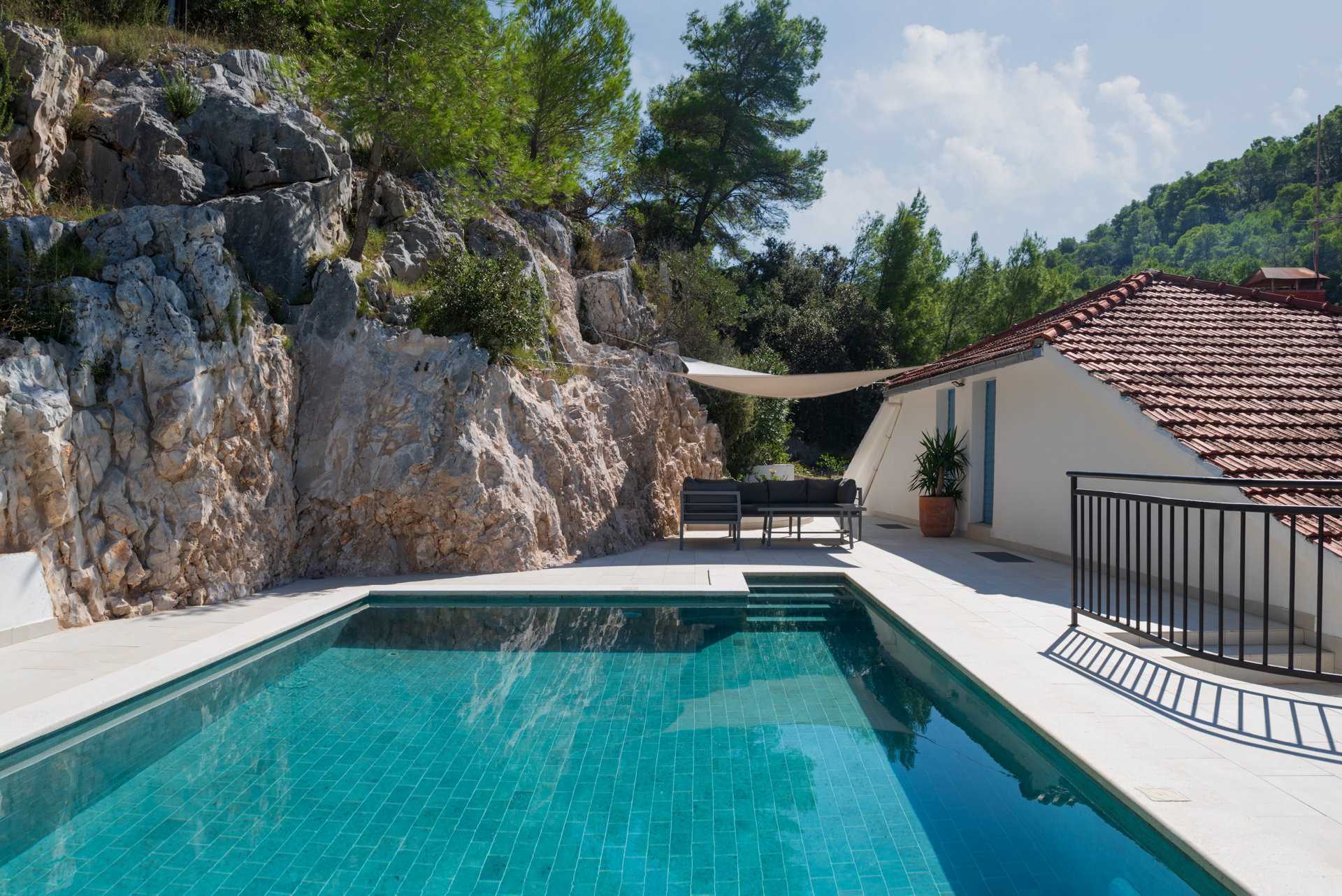 Beachfront Villa High Fly with Pool