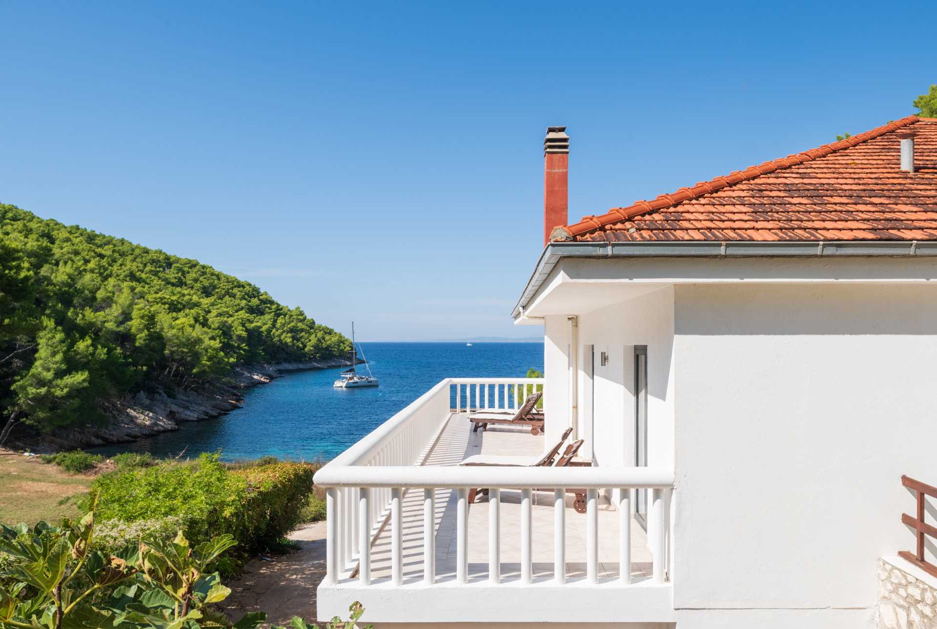 Beachfront Villa High Fly with Pool