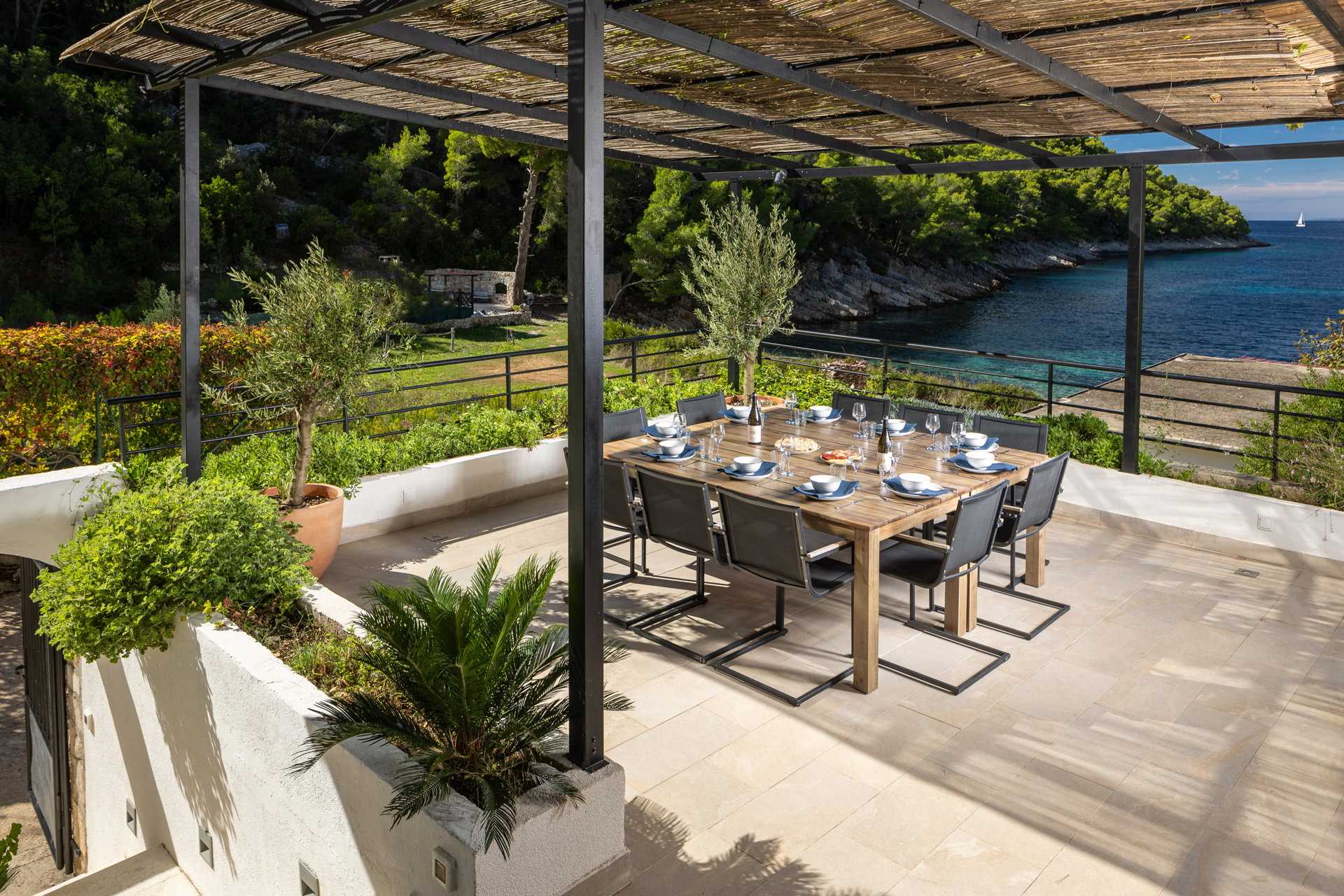 Beachfront Villa High Fly with Pool