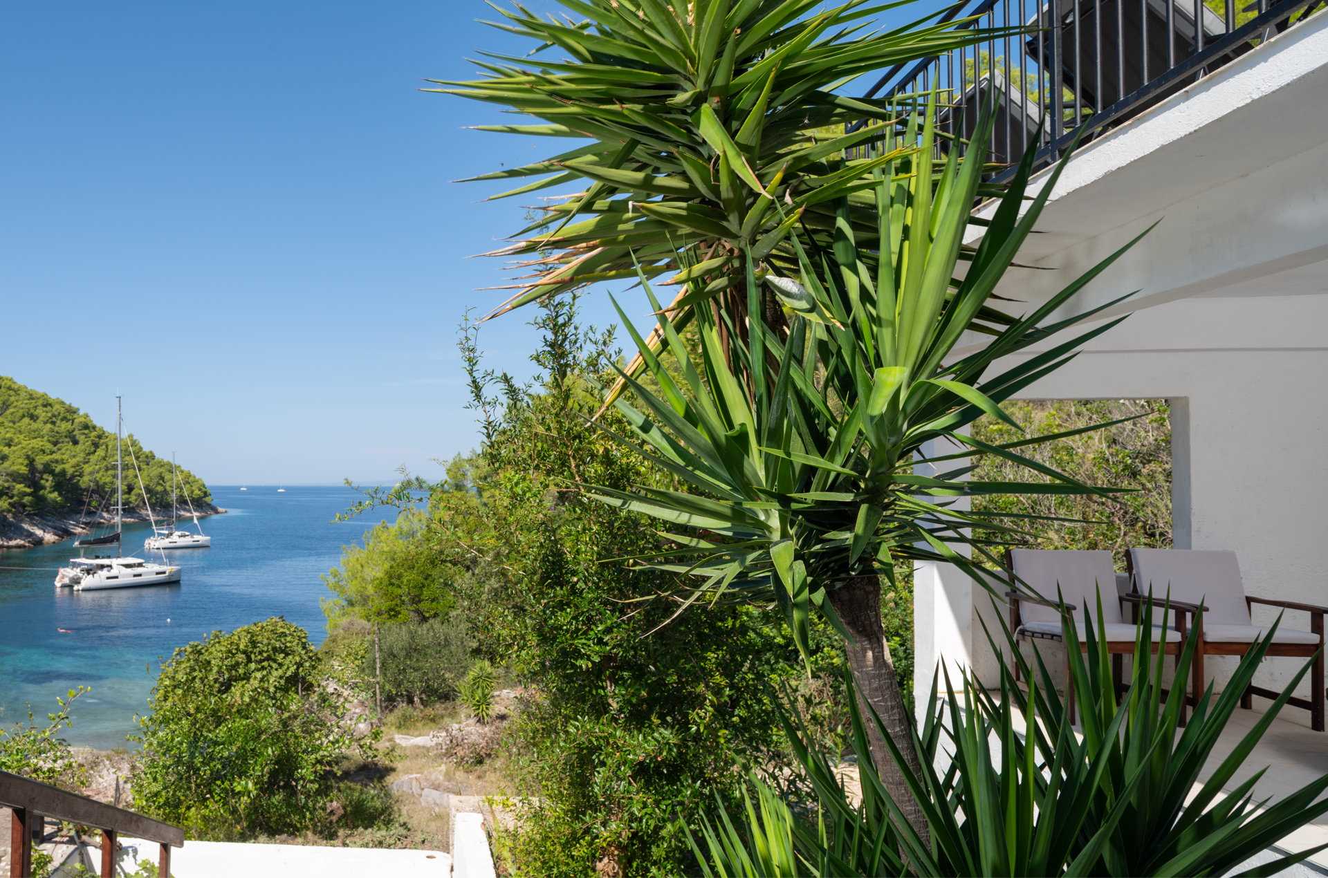 Beachfront Villa High Fly with Pool