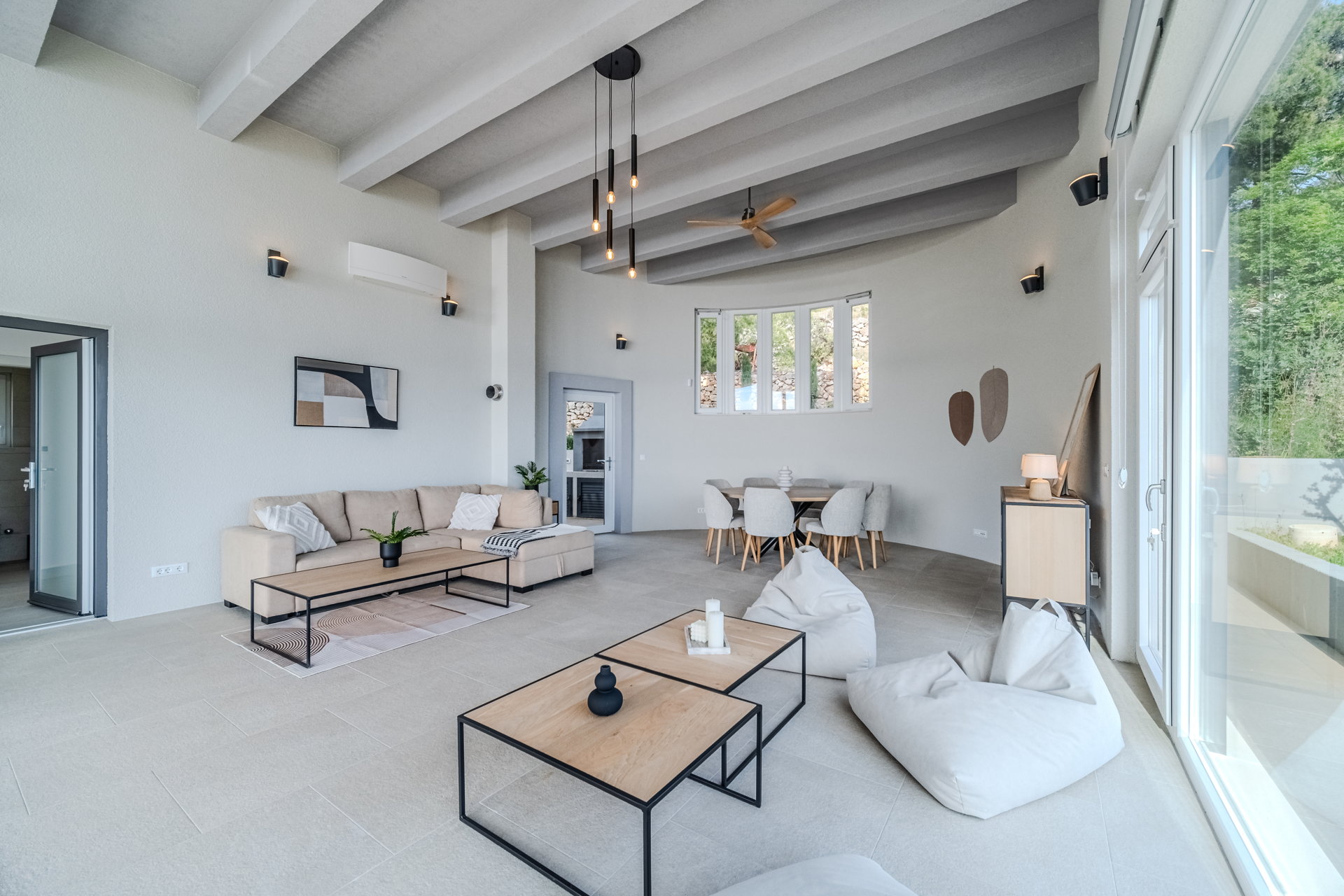Villa Amorpha with Pool