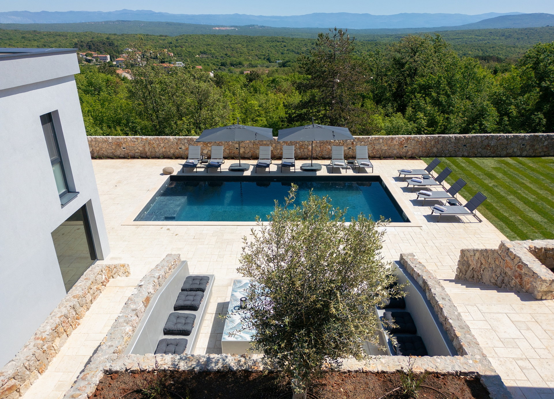 Luxury Villa Equinox with Heated Pool