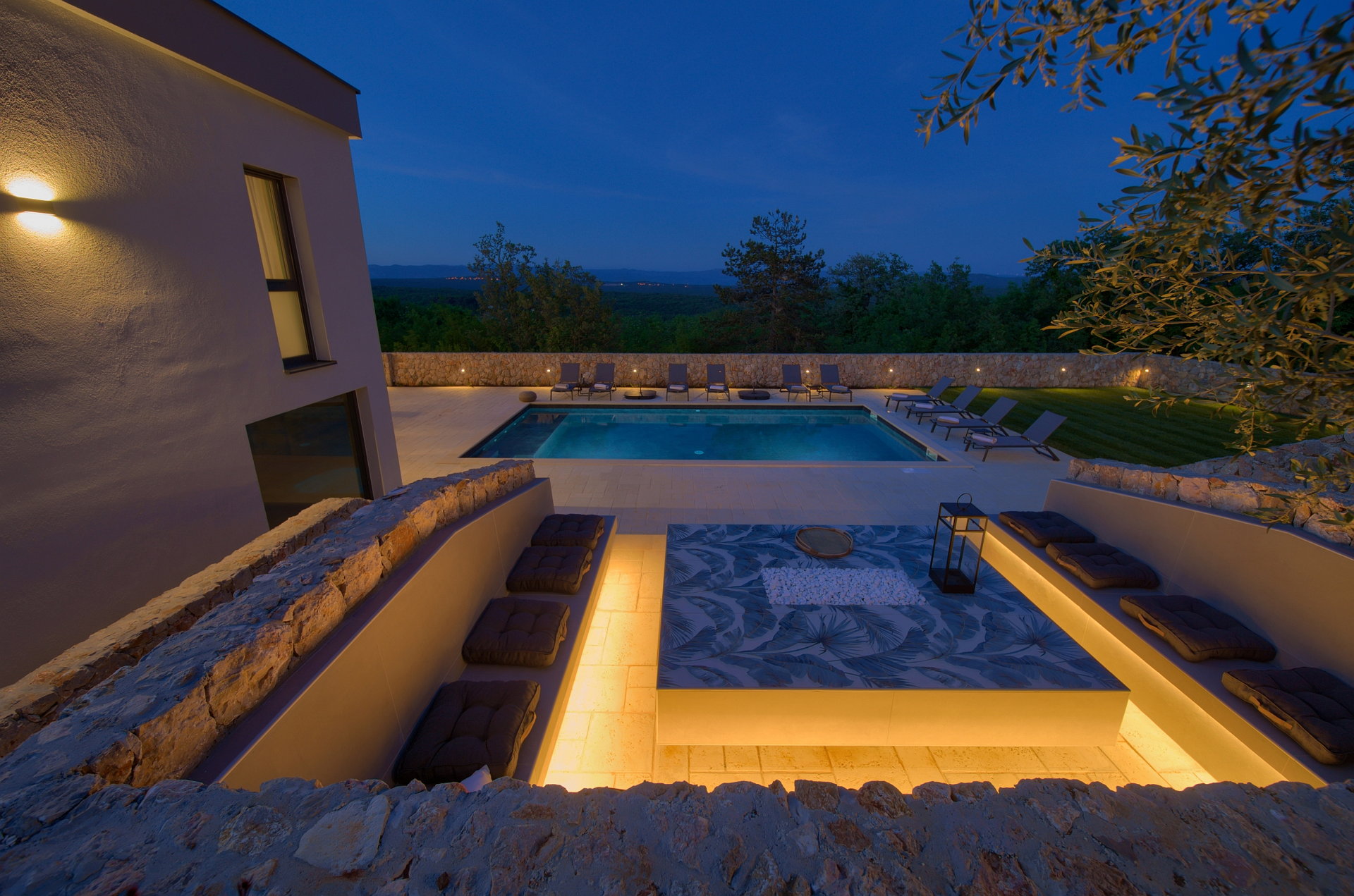 Luxury Villa Equinox with Heated Pool