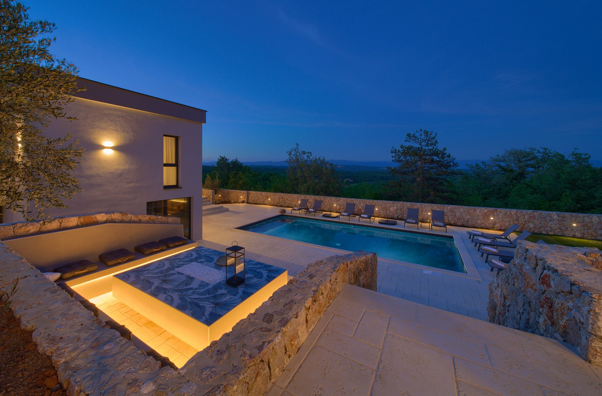 Luxury Villa Equinox with Heated Pool
