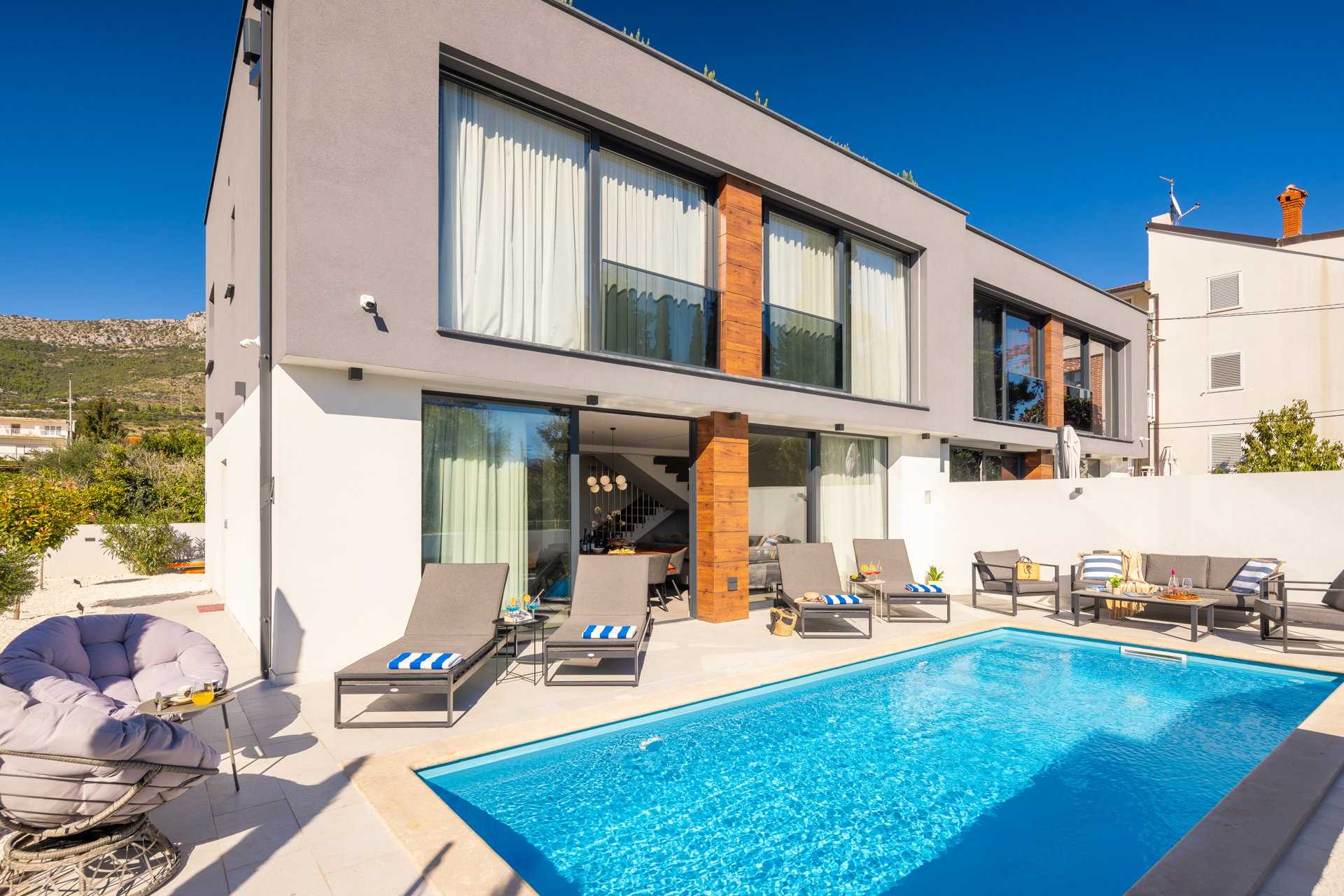 Luxury Villa Lux with Heated Pool