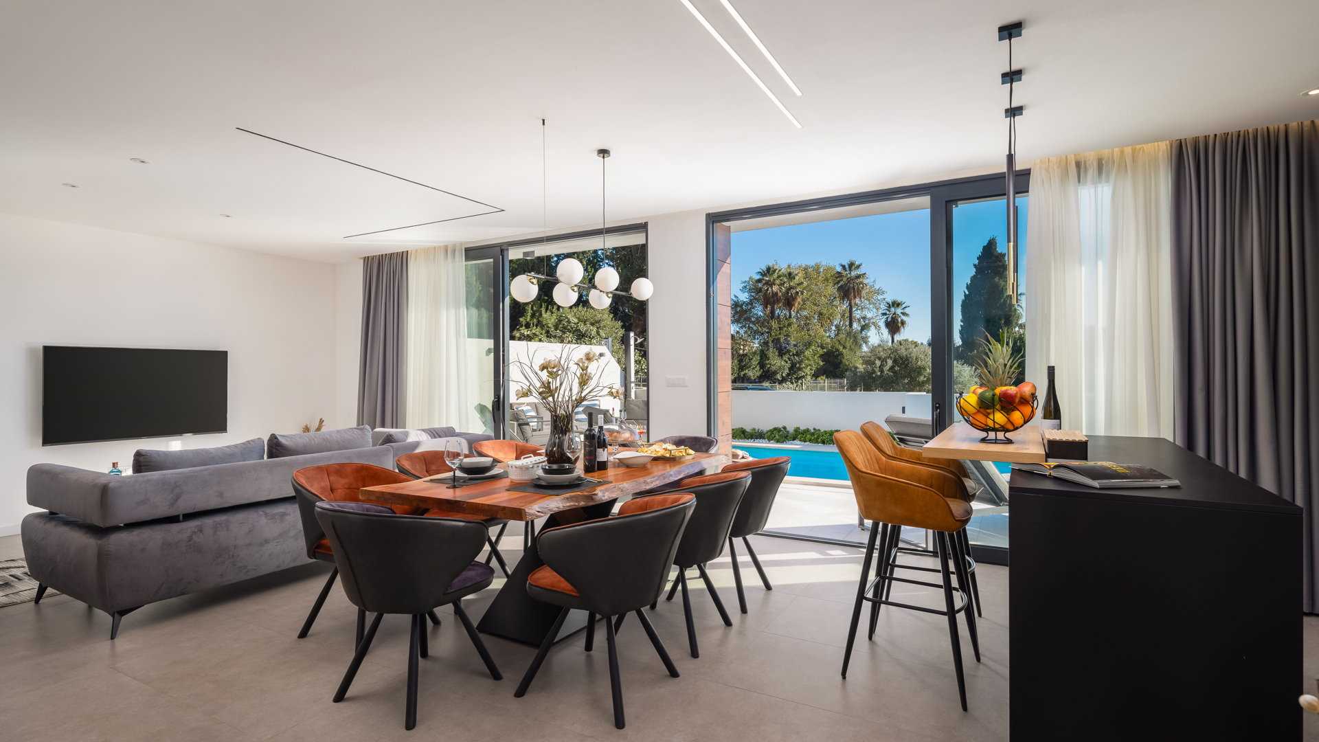 Luxury Villa Lux with Heated Pool