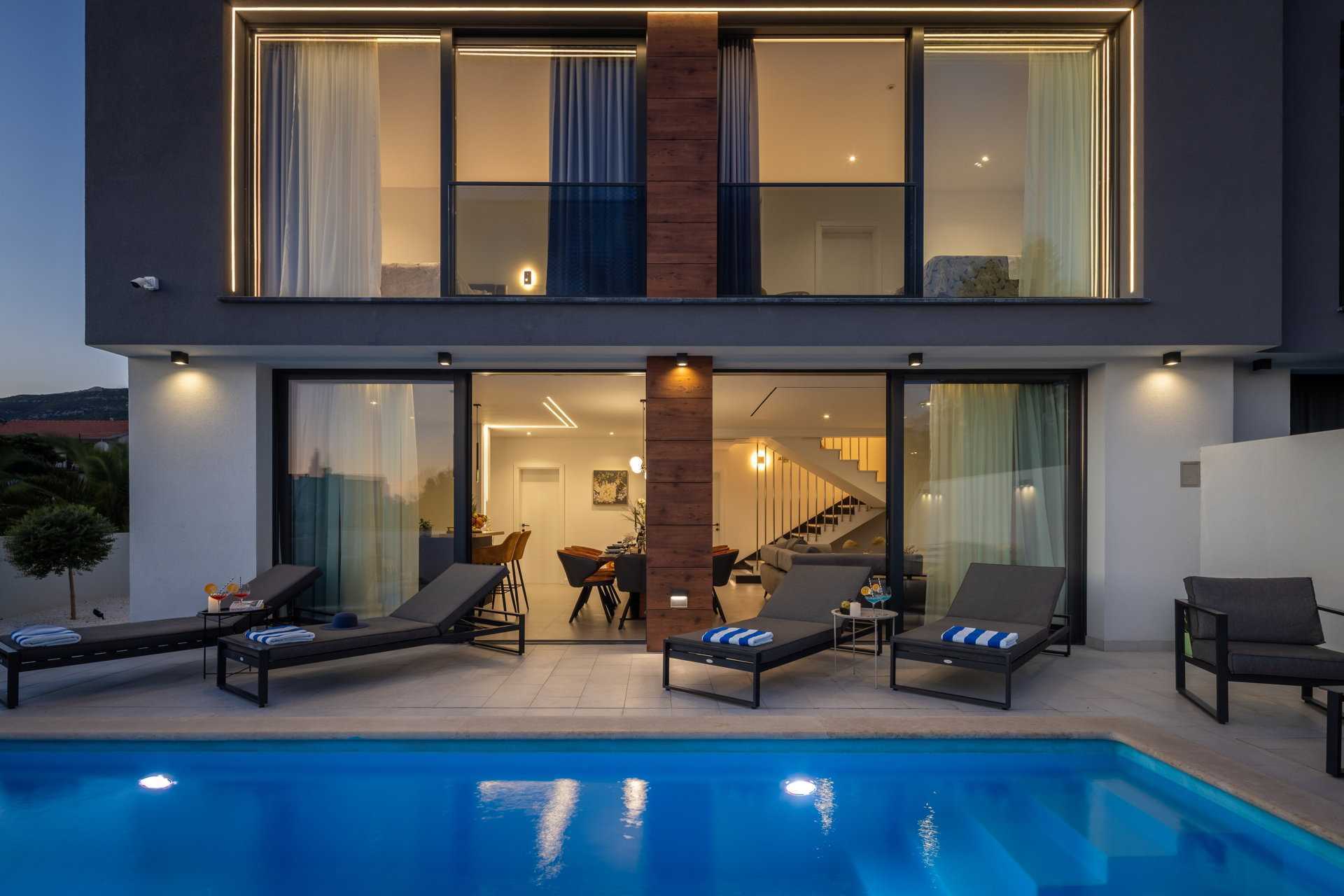 Luxury Villa Lux with Heated Pool