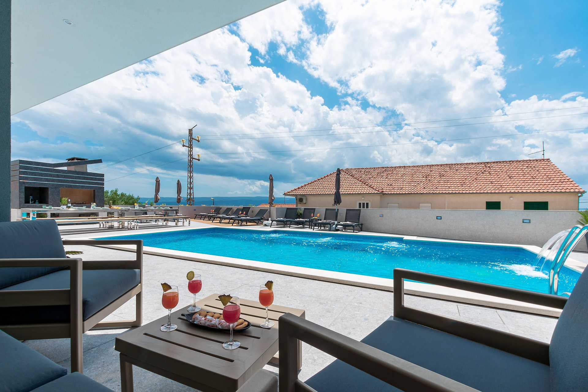 Luxury Villa Grande Aria with Pool