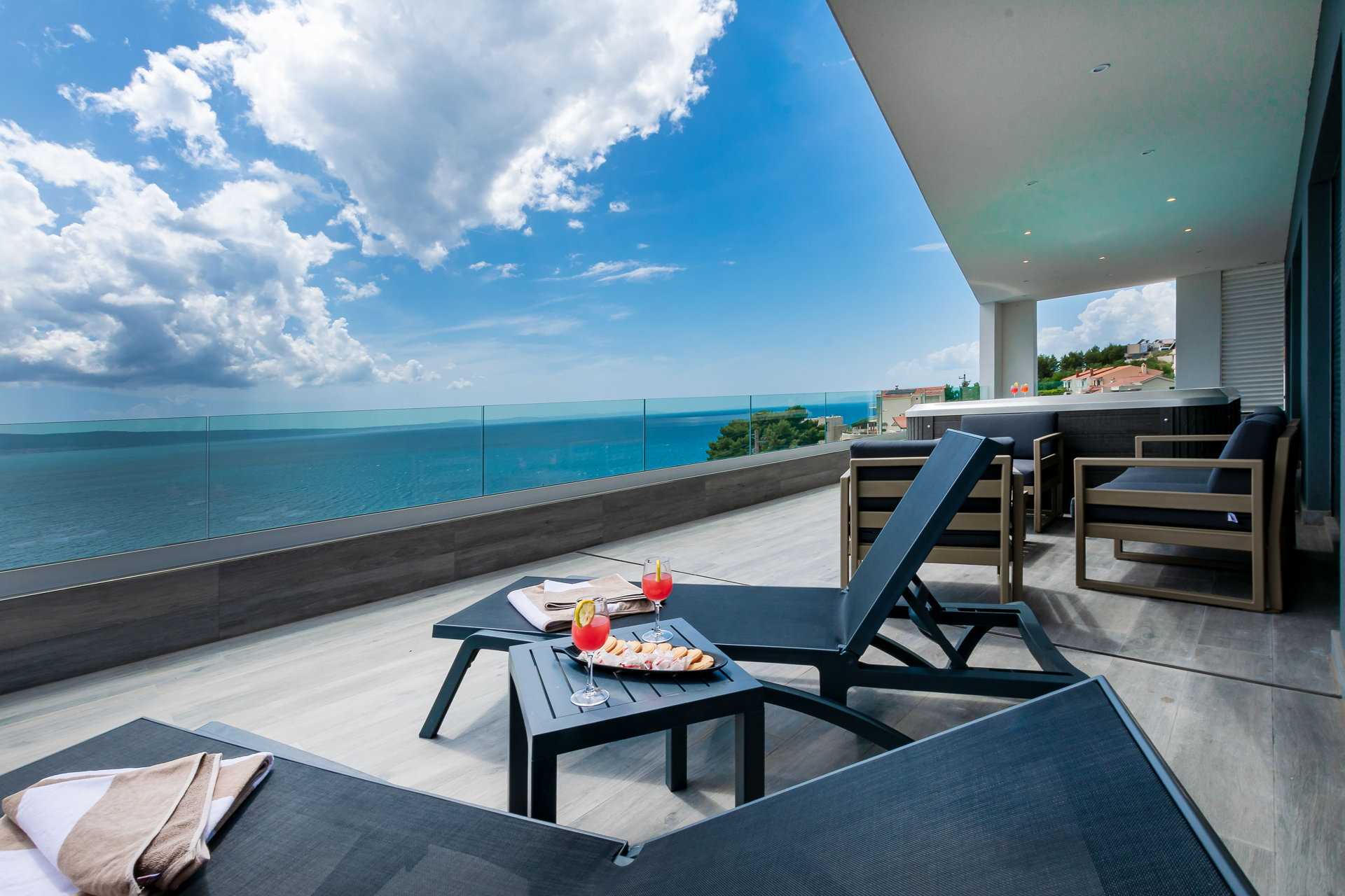 Luxury Villa Grande Aria with Pool