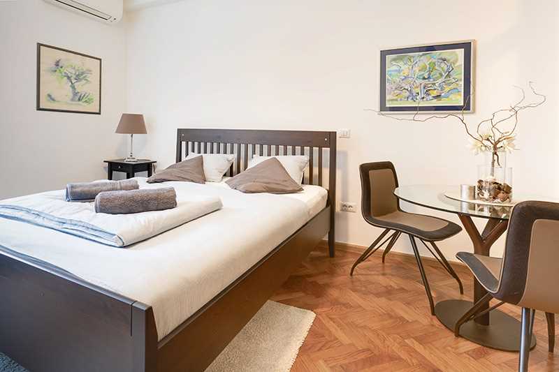 ** Bau-Bau Zagreb