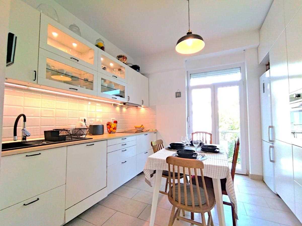 ** Tesa deLight Apartment