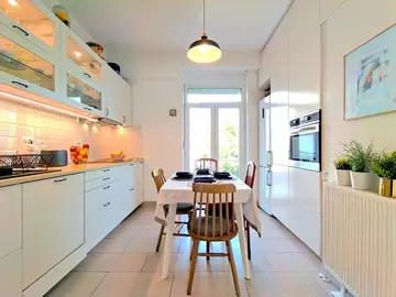 One-Bedroom Apartment in Zagreb for Up to 4