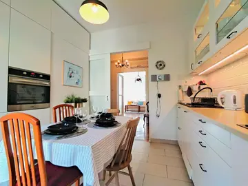 One-Bedroom Apartment in Zagreb for Up to 4