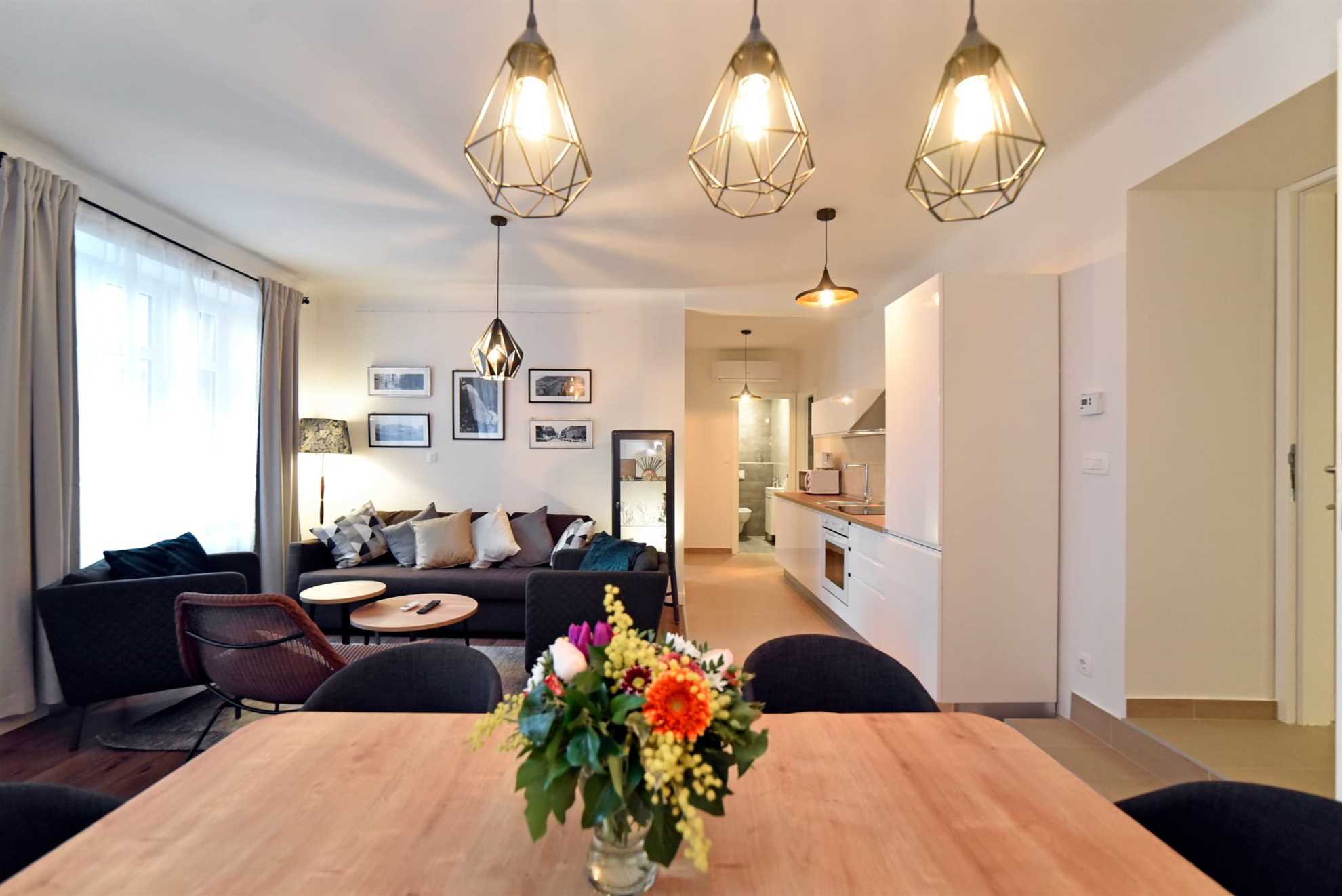 * Moin - Moin Apartment