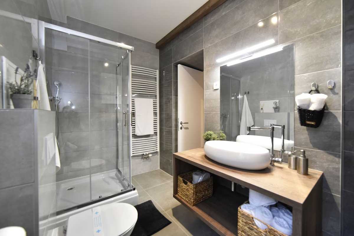 * Moin - Moin Apartment