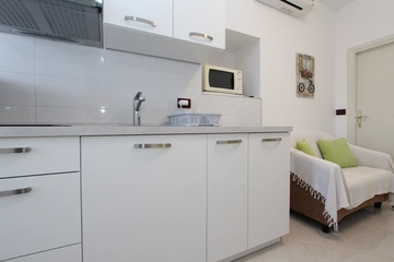 Two-Bedroom Apartment for 4 in Rovinj