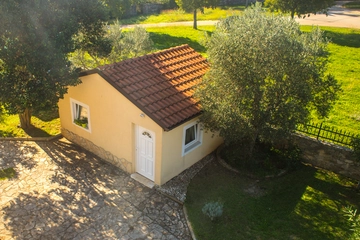 Two-Bedroom Apartment with Pool in Kanfanar