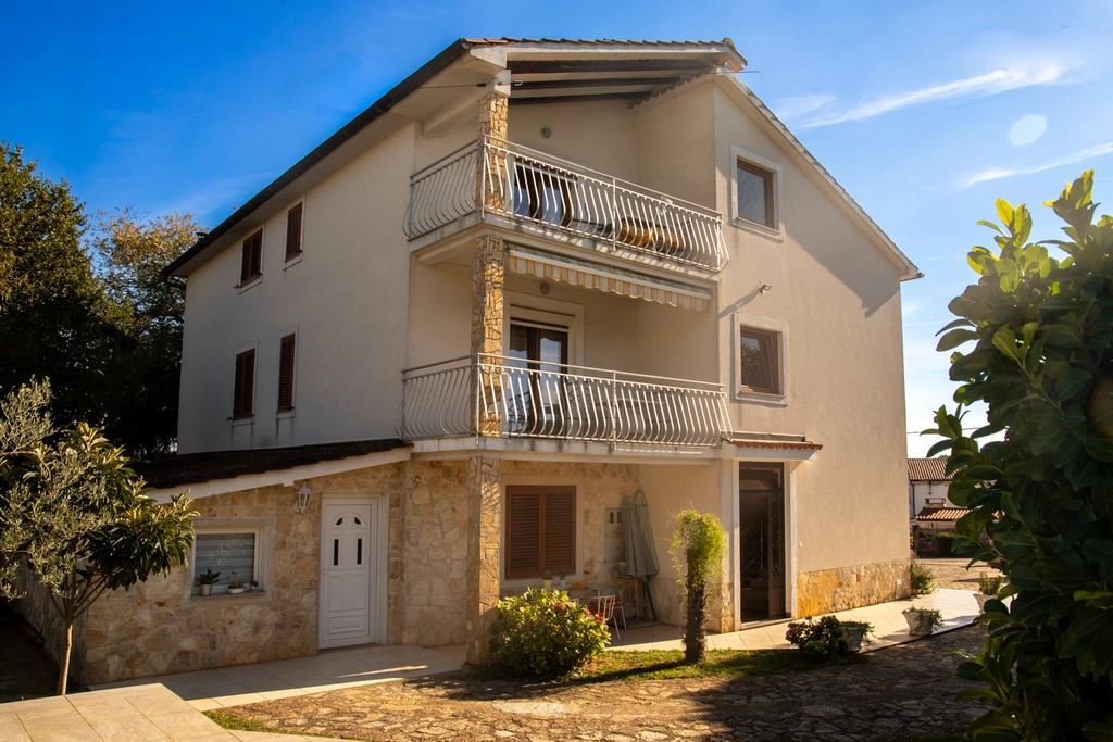 Two-Bedroom Apartment with Pool in Kanfanar