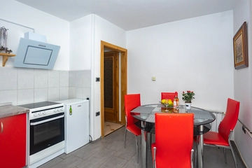 Two-Bedroom Apartment with Pool in Kanfanar