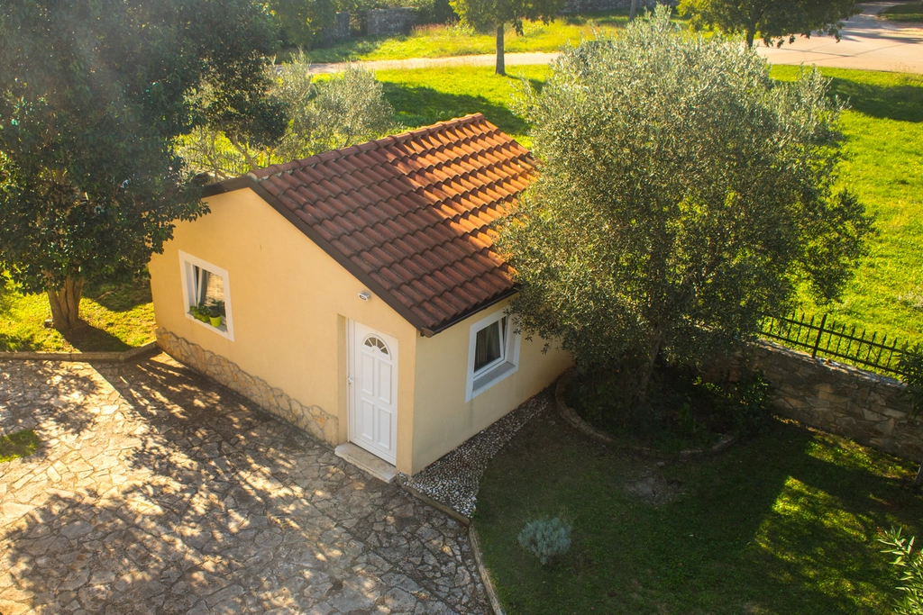 Two-Bedroom Apartment in Kanfanar with Shared Pool