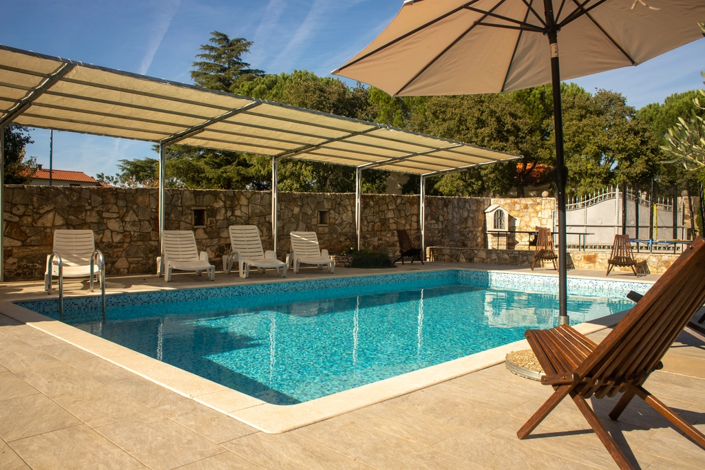 Two-Bedroom Apartment in Kanfanar with Shared Pool