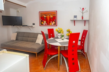 Two-Bedroom Apartment in Kanfanar with Shared Pool