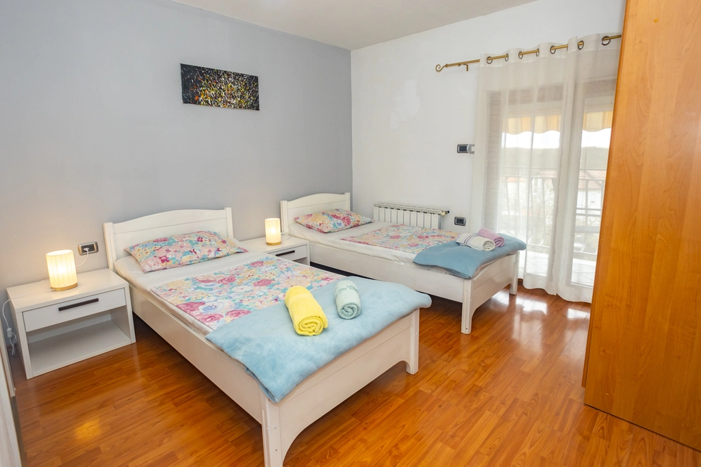 Two-Bedroom Apartment in Kanfanar with Shared Pool