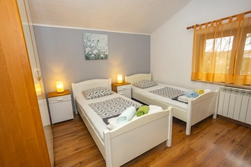 Two-Bedroom Apartment in Kanfanar with Shared Pool