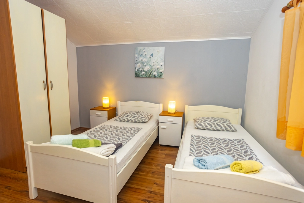 Two-Bedroom Apartment in Kanfanar with Shared Pool