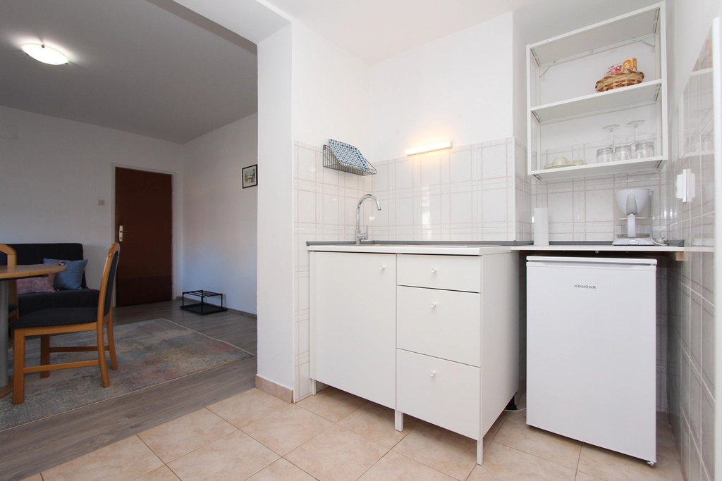Apartment with Parking in Rovinj for 3 Guests