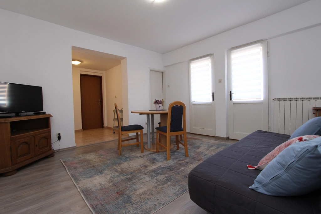Apartment with Parking in Rovinj for 3 Guests
