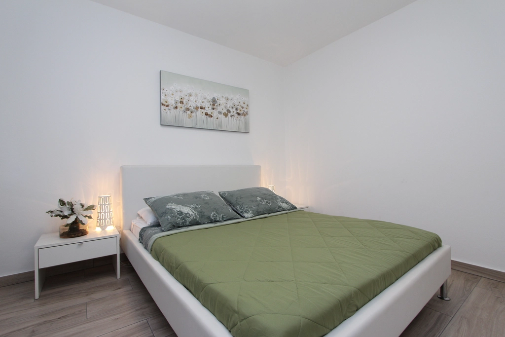 Rovinj Apartment for 2 with Parking