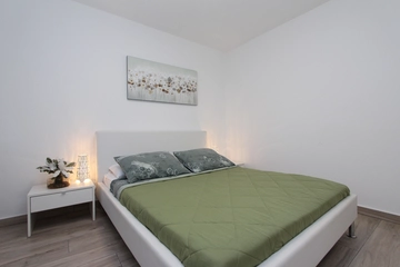 Rovinj Apartment for 2 with Parking