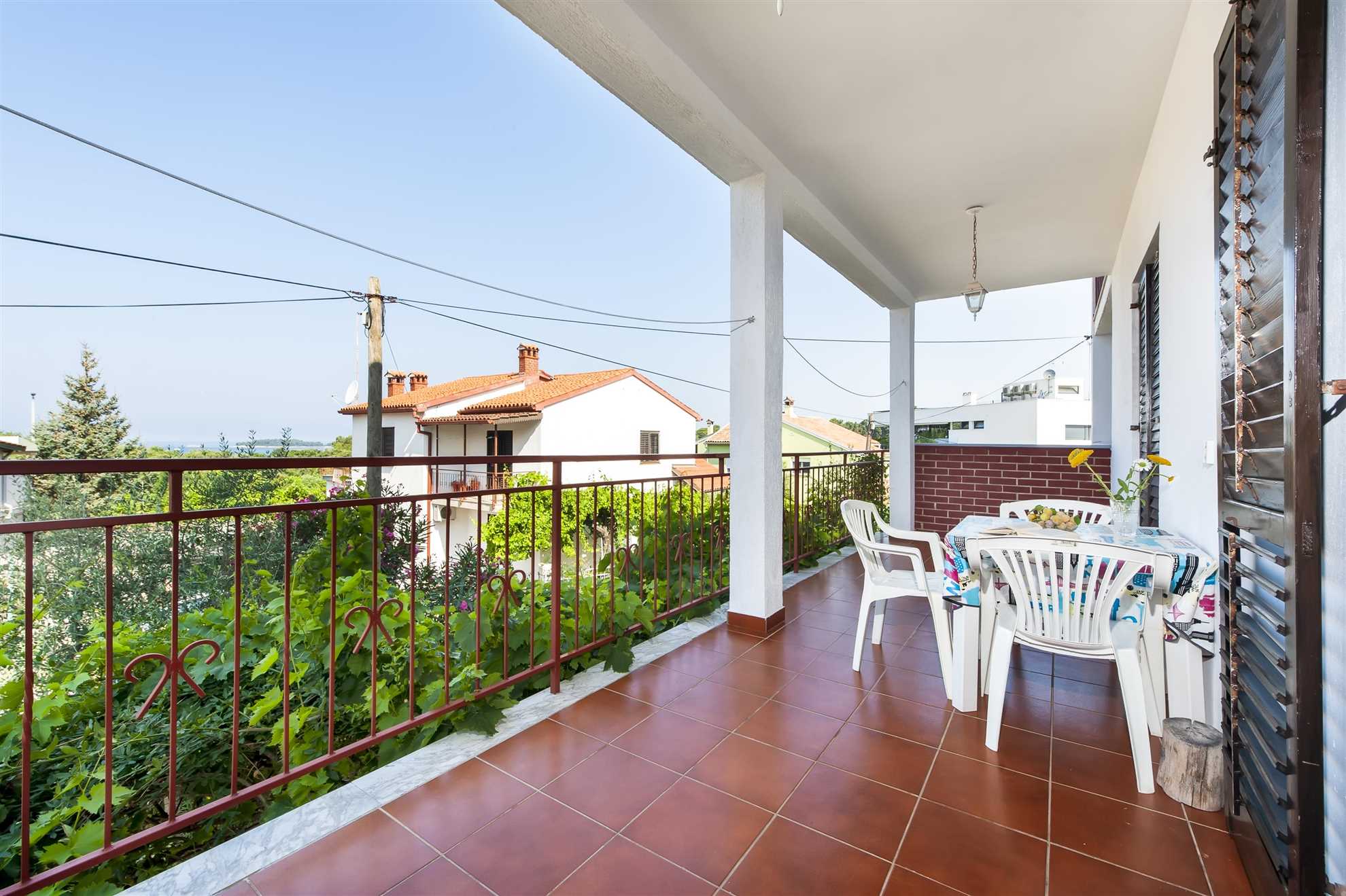 EDA Two-Bedroom Apartment with Terrace
