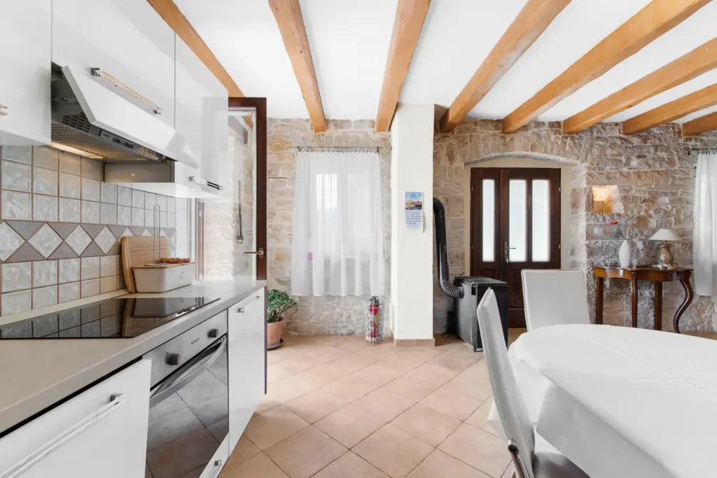 Milotski Breg Holiday House with Pool