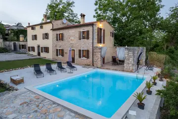 Milotski Breg Holiday House with Pool