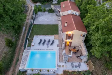 Milotski Breg Holiday House with Pool