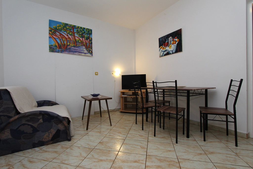 Ground-Floor Apartment with Terrace in Rovinj