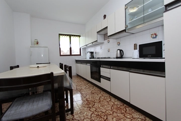 Three-Bedroom Apartment in Rovinj for 6