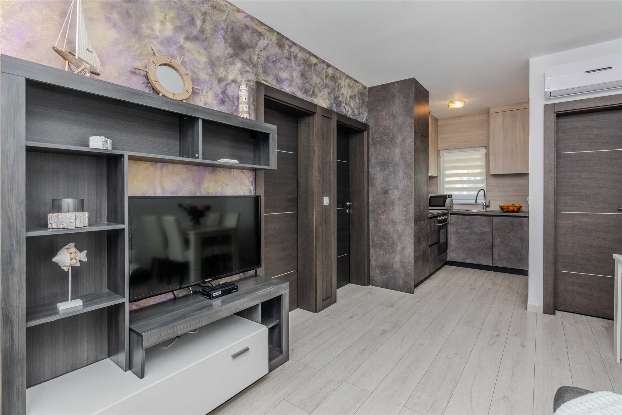Luxurious apartment for 4-6 persons | just 30 from beach | fully equipped