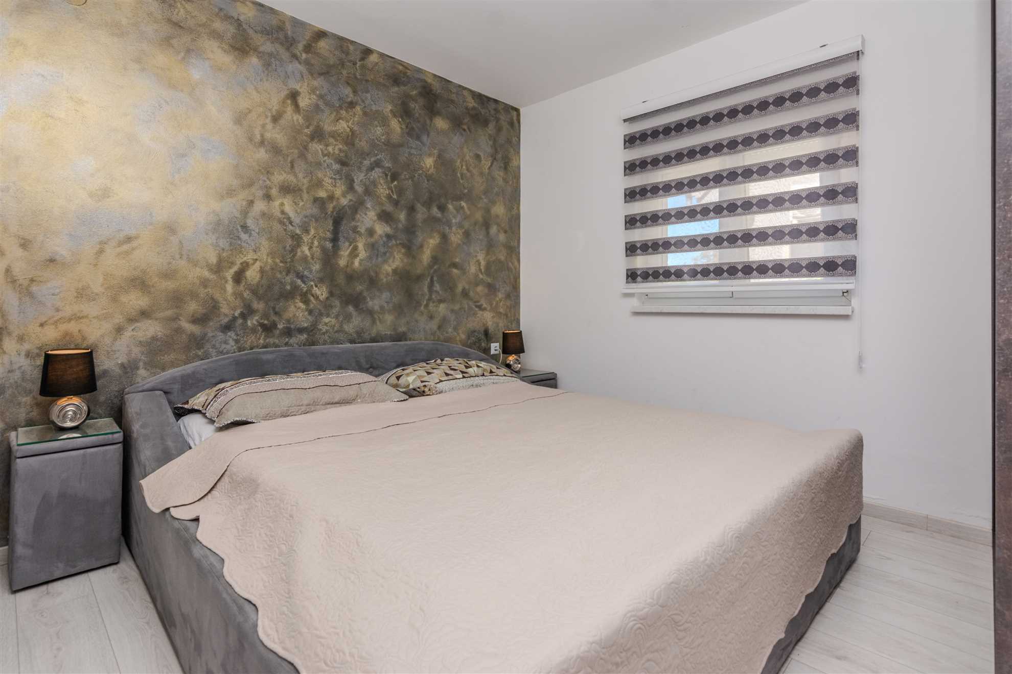 Luxurious apartment for 4-6 persons | just 30 from beach | fully equipped